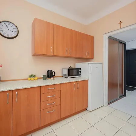 Functional With Balcony In Old Town By Renters Apartamento Varsóvia
